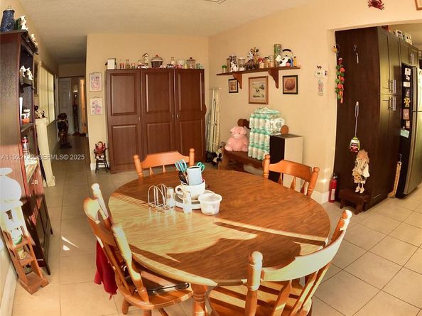 7508 Hayes St, Hollywood FL 33024