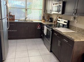 7508 Hayes St, Hollywood FL 33024