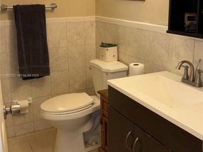 7508 Hayes St, Hollywood FL 33024