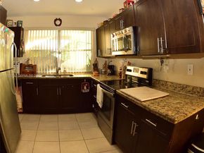 7508 Hayes St, Hollywood FL 33024