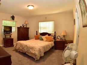 7508 Hayes St, Hollywood FL 33024