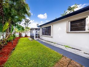 911 N Park Rd, Hollywood FL 33021