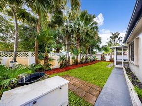 911 N Park Rd, Hollywood FL 33021