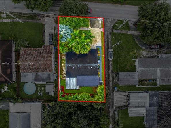 911 N Park Rd, Hollywood FL 33021