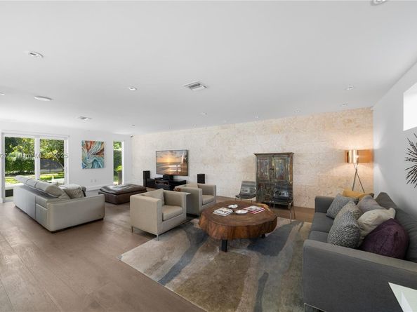 7950 SW 54th Ave, Miami FL 33143