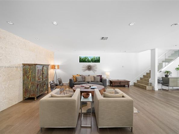 7950 SW 54th Ave, Miami FL 33143