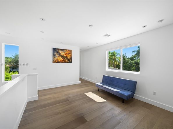 7950 SW 54th Ave, Miami FL 33143