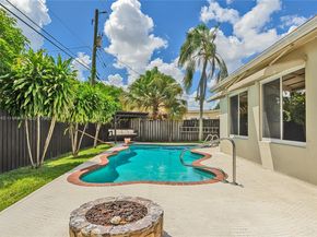 421 SW 64th Way, Pembroke Pines FL 33023