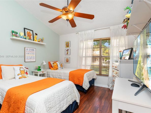 7101 NW 44th Ln, Coconut Creek FL 33073