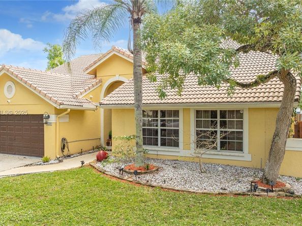 7101 NW 44th Ln, Coconut Creek FL 33073