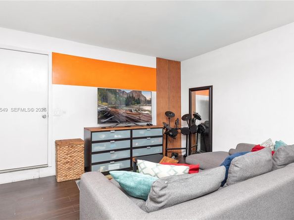 7101 NW 44th Ln, Coconut Creek FL 33073