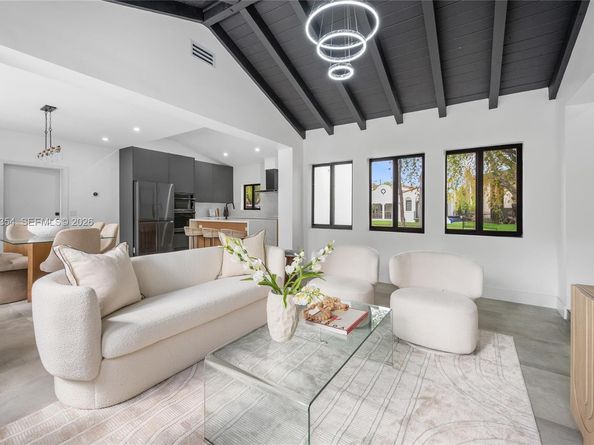 1207 Columbus Blvd, Coral Gables FL 33134
