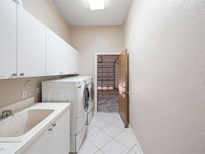 15989 SW 14th St, Pembroke Pines FL 33027