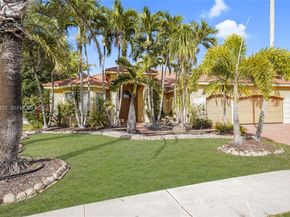 15989 SW 14th St, Pembroke Pines FL 33027