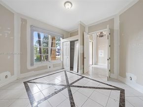 15989 SW 14th St, Pembroke Pines FL 33027