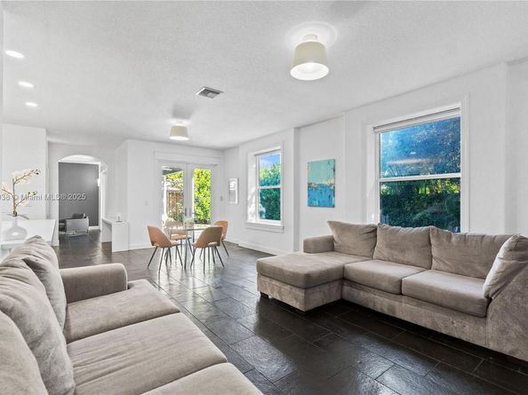 9777 SW 161st Pl, Miami FL 33196