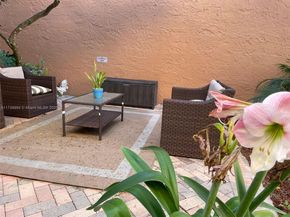 3050 E Sunrise Lakes Dr 324, Sunrise FL 33322