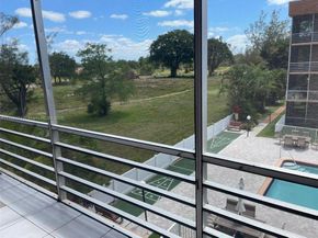 3050 E Sunrise Lakes Dr 324, Sunrise FL 33322