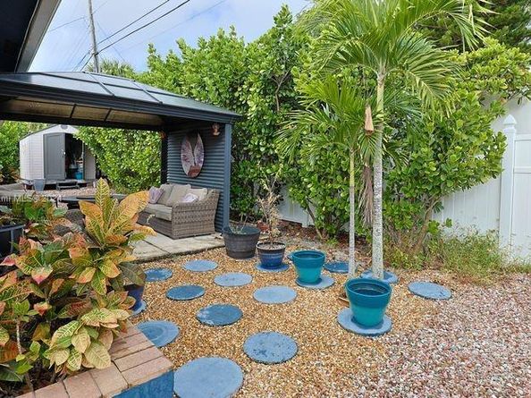 1827 Len Dr, North Palm Beach FL 33408
