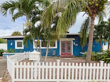1827 Len Dr