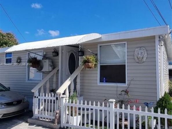 3170 SW 8th St LOT K 1007, Miami FL 33135