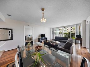 7601 E Treasure Dr 510, North Bay Village FL 33141