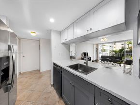 7601 E Treasure Dr 510, North Bay Village FL 33141