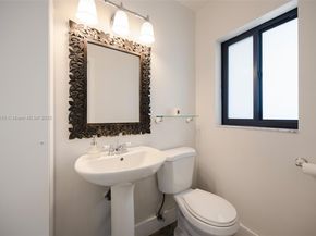 2287 NE 122nd St 2287, North Miami FL 33181