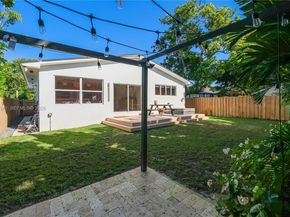 254 NW 43rd St, Miami FL 33127