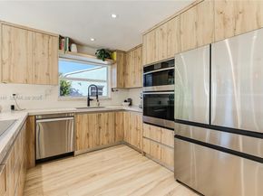 254 NW 43rd St, Miami FL 33127