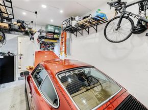 254 NW 43rd St, Miami FL 33127