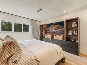 254 NW 43rd St, Miami FL 33127