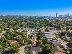 254 NW 43rd St, Miami FL 33127
