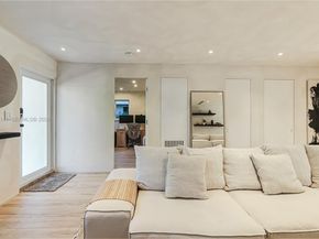 254 NW 43rd St, Miami FL 33127