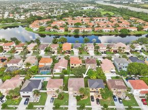 15181 NW 6th Ct, Pembroke Pines FL 33028