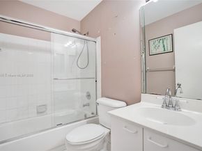 15181 NW 6th Ct, Pembroke Pines FL 33028