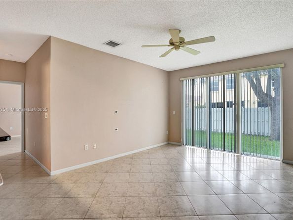 15181 NW 6th Ct, Pembroke Pines FL 33028