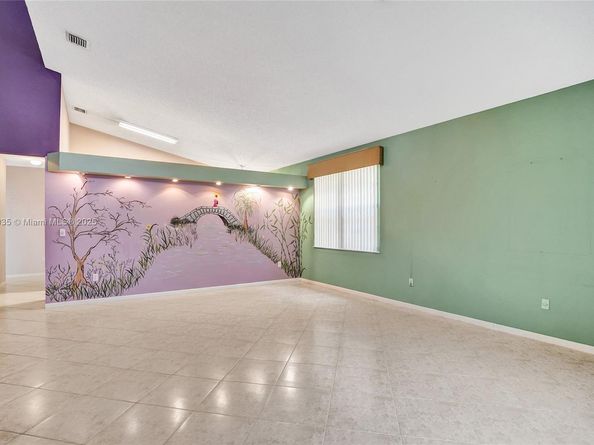 15181 NW 6th Ct, Pembroke Pines FL 33028