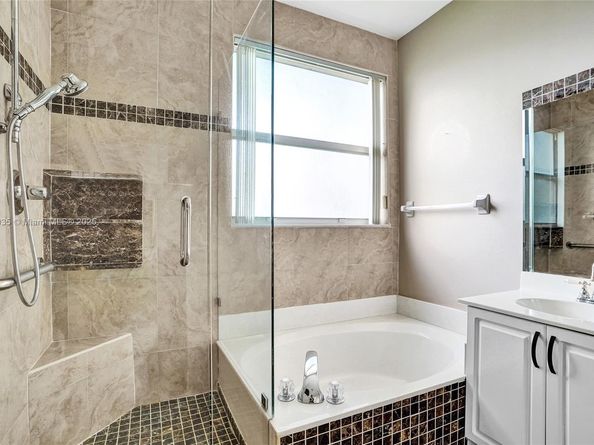 15181 NW 6th Ct, Pembroke Pines FL 33028