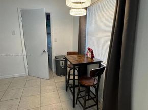 1936 Washington St, Hollywood FL 33020