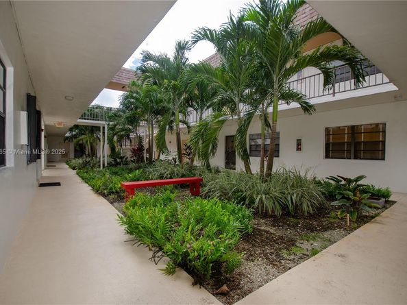 8281 SW 128th St 2041, Pinecrest FL 33156