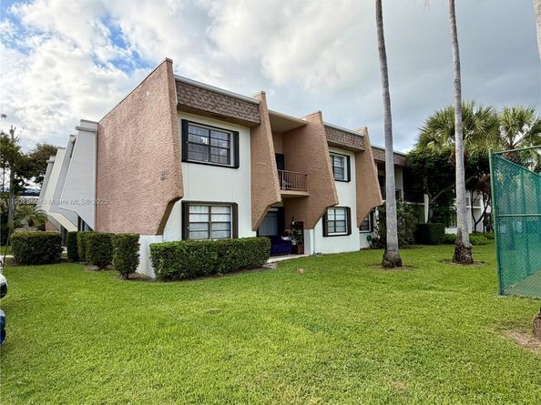 8281 SW 128th St 2041, Pinecrest FL 33156