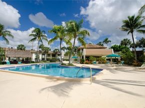 8281 SW 128th St 2041, Pinecrest FL 33156