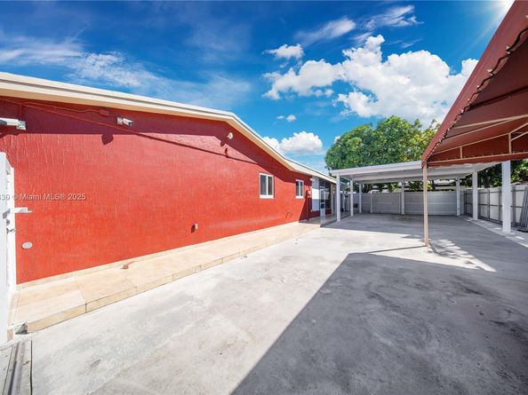 11820 SW 206th St, Miami FL 33177