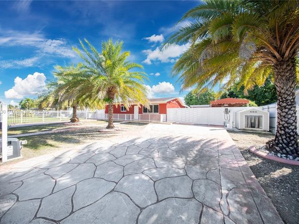 11820 SW 206th St, Miami FL 33177