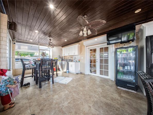 11820 SW 206th St, Miami FL 33177