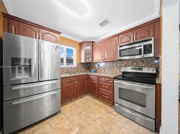 11820 SW 206th St, Miami FL 33177