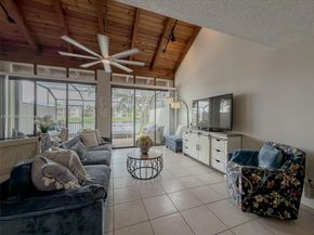 11225 NW 16th Ct, Pembroke Pines FL 33026