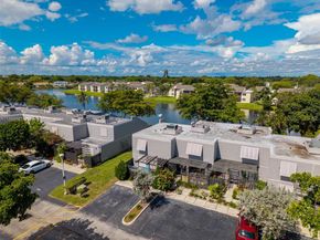 11225 NW 16th Ct, Pembroke Pines FL 33026