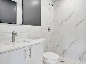 2238 Rodman St, Hollywood FL 33020